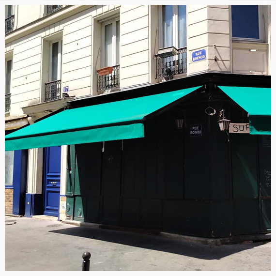Stores banne Generosa - Balcon, terrasse et CHR à Paris et les Hauts-de-Seine - Le Store Parisien