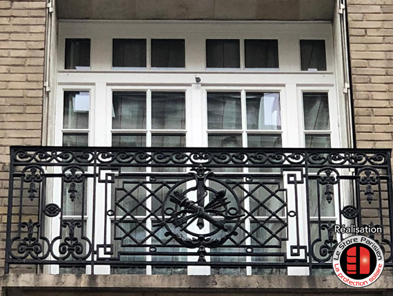 Fenêtres mouton et gueule de loup sur Paris - Le Store Parisien