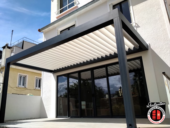 Pergolas bioclimatique en Val-de-Marne - Renson© - Le Store Parisien.